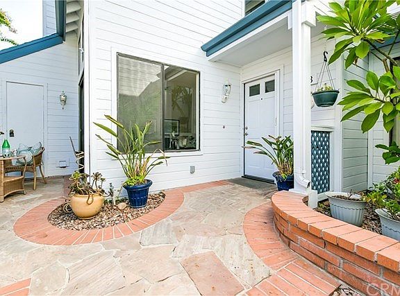 4th image of 103 Greenmoor #65