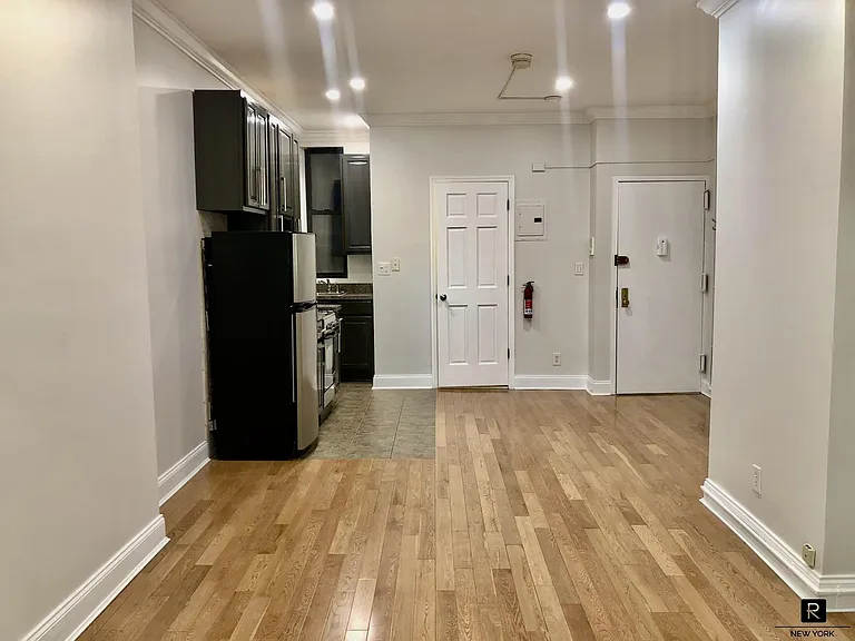 325 E 90th St #2RE — Photo 10