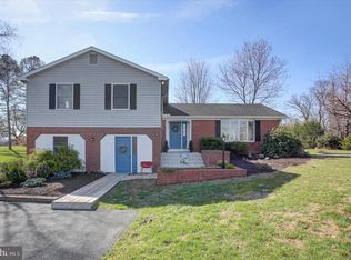 3994 W Weaver Rd, Greencastle, PA 17225