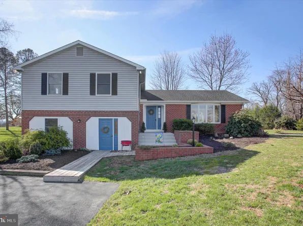 3994 W Weaver Rd, Greencastle, PA 17225