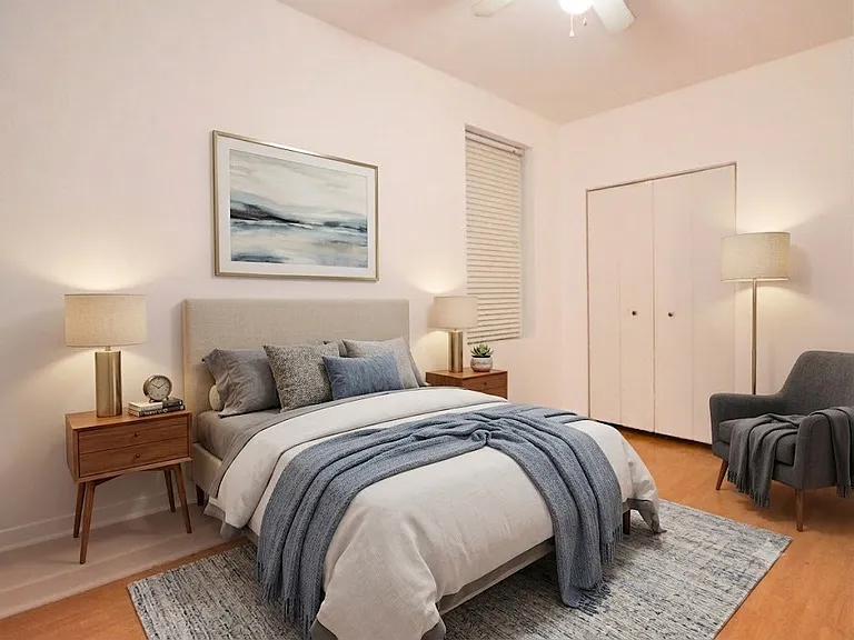 2719 W Belmont Ave #G — Photo 7