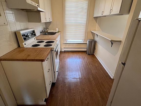 2nd image of 22 Victor St #3