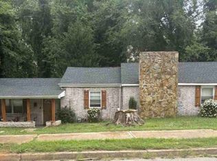 582 Wildwood Dr, Spartanburg, SC 29306