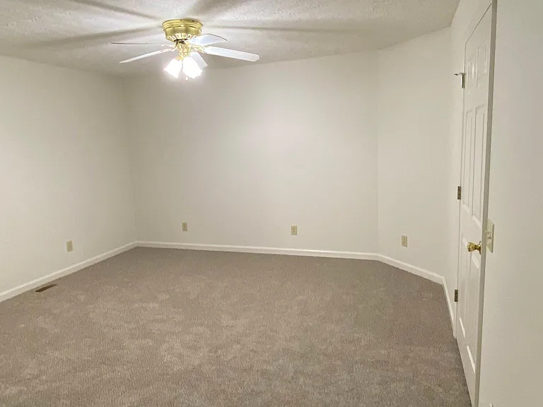 409 Spring Ave NW — Photo 5