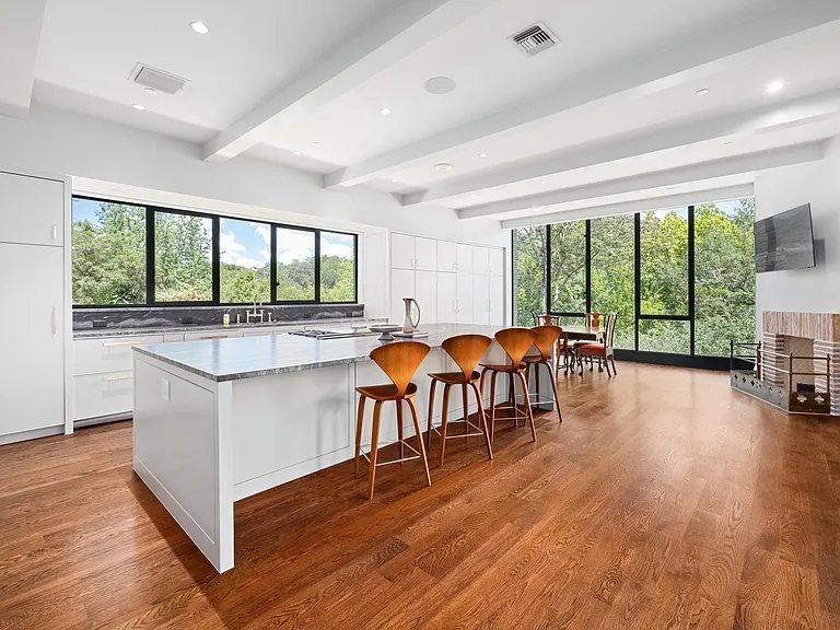4500 River Wood Ct — Photo 11