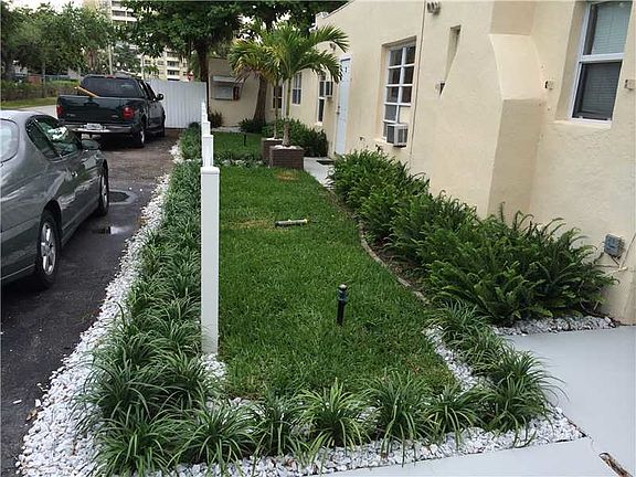 5th image of 844 NE 17th Way