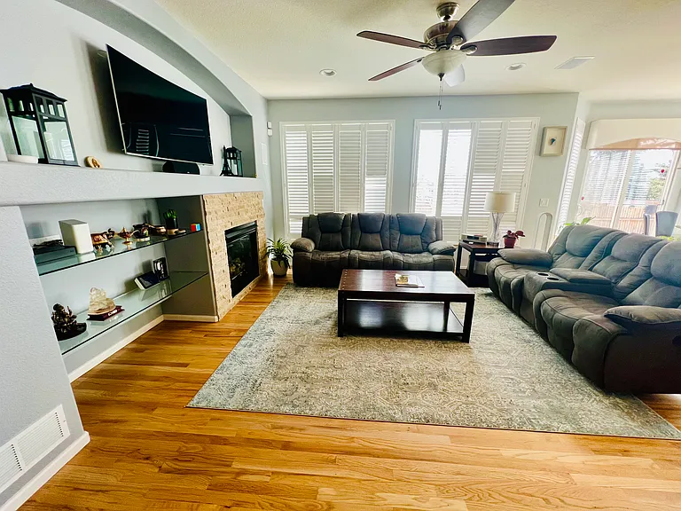 11826 Prairieville Ct — Photo 2