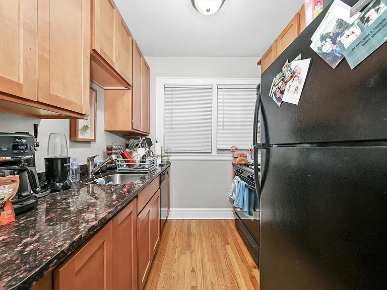 1929B Grove Ave #203 — Photo 9