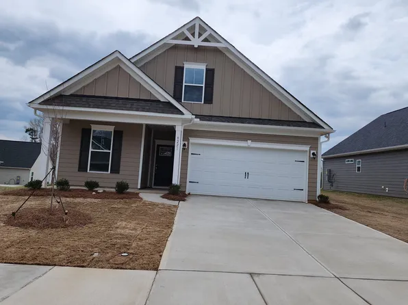 8221 McCormick St, Terrell, NC 28682