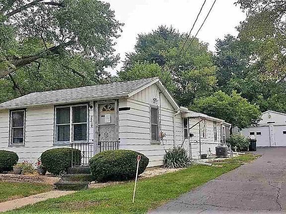 3rd image of 2934 Marshall St