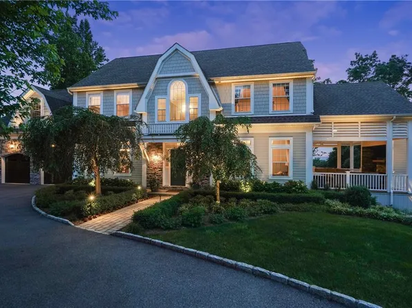 2 Point Place, Chappaqua, NY 10514