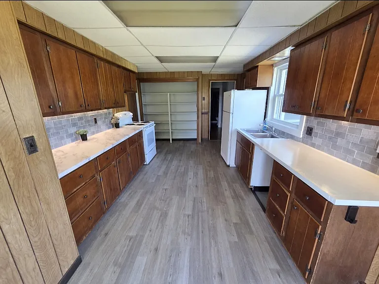 1312 Perry City Rd #1 — Photo 2