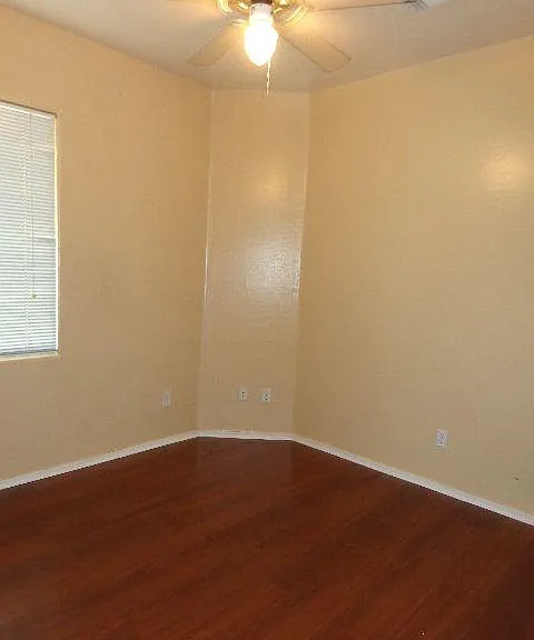 4043 S Vineyard Ave — Photo 11
