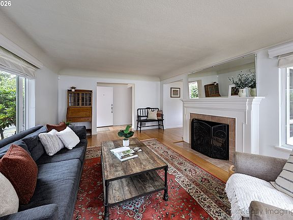 5th image of 7826 SW 5th Ave