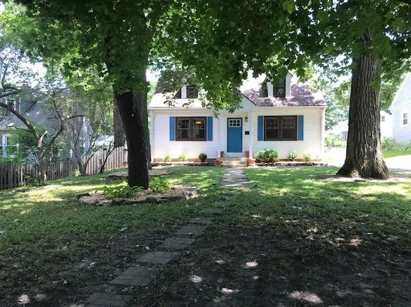 636 Ellwood Ave, Dekalb, IL 60115