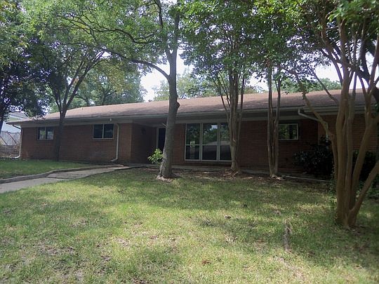 1st image of 1010 Falcon Dr
