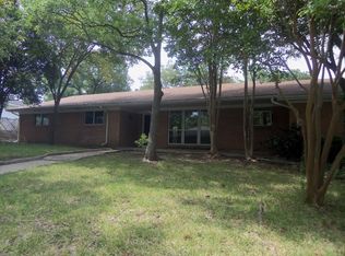 1010 Falcon Dr, Woodway, TX 76712