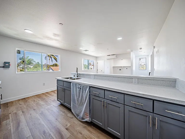 Huge 2, 3 & 4 Bed 2026 Townhomes — Photo 63
