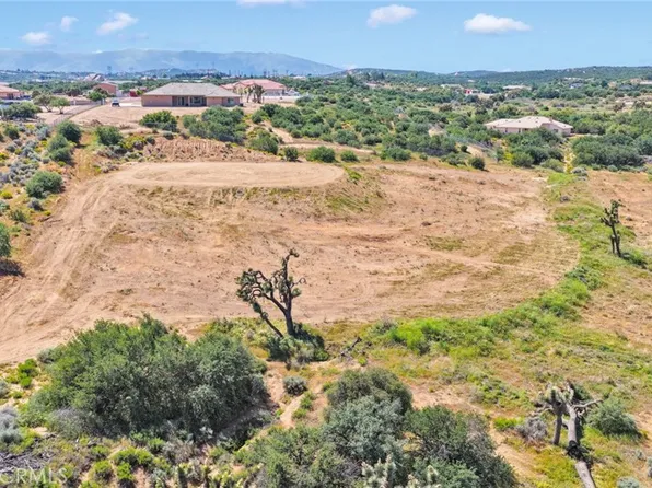 11129 Prairie Trl, Oak Hills, CA 92344