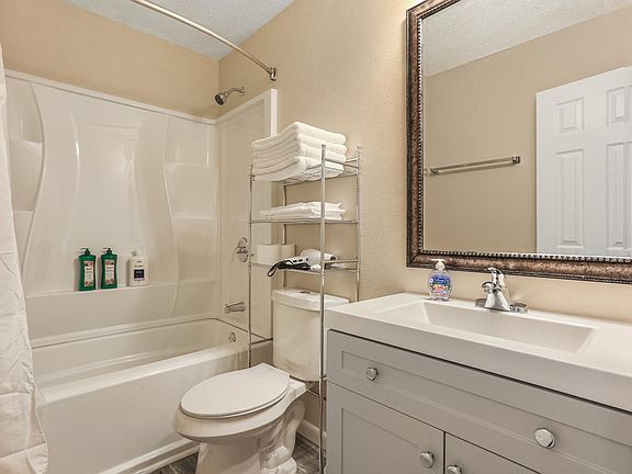 5th image of 4201 Belvedere St #204