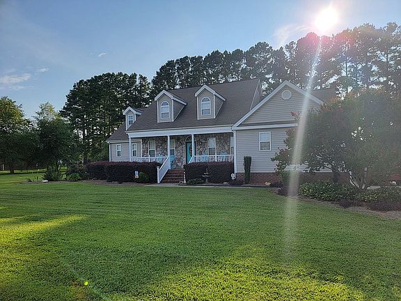 2nd image of 1412 Devon Dr