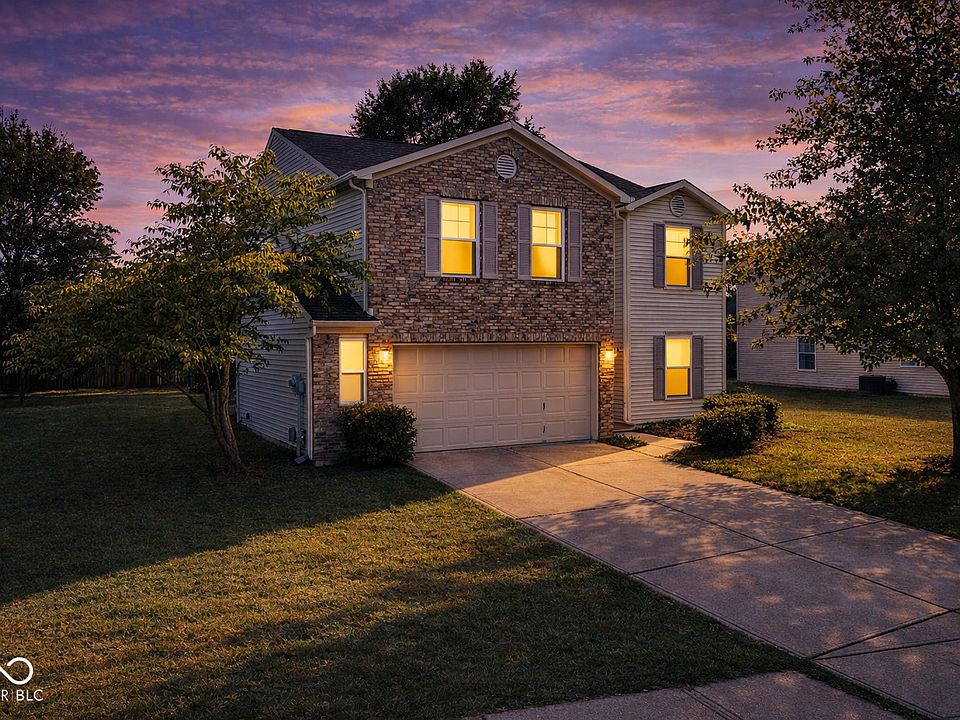 1st image of 6911 Woodland Heights Dr