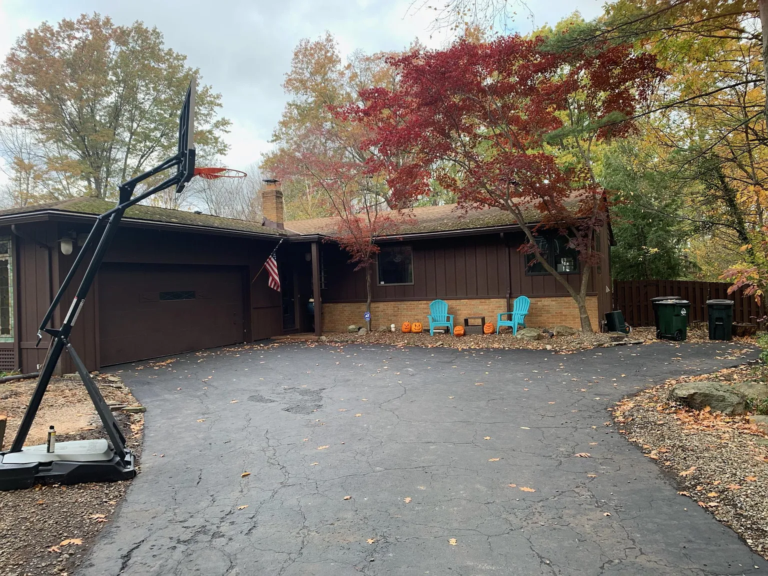 25456 Hilliard Blvd — Photo 2