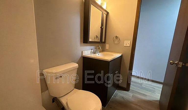 6235 Holdrege St #D-5 — Photo 17