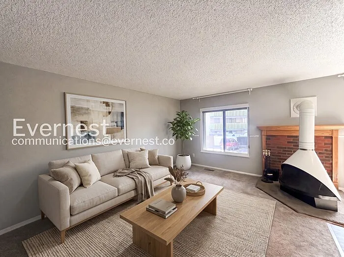 935 Saturn Dr #106 — Photo 2
