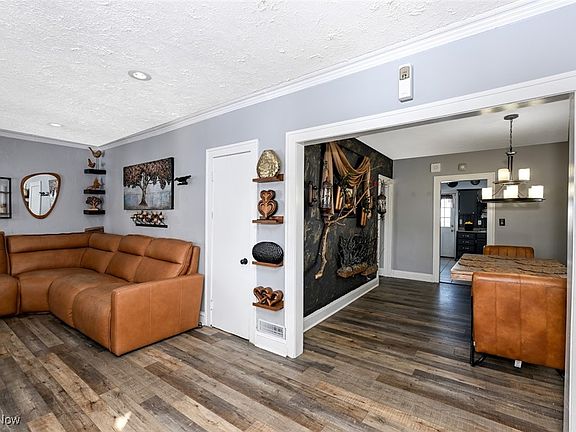 5th image of 3511 W 120th St