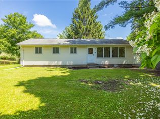 40 Floyd Dr, Rochester, NY 14623