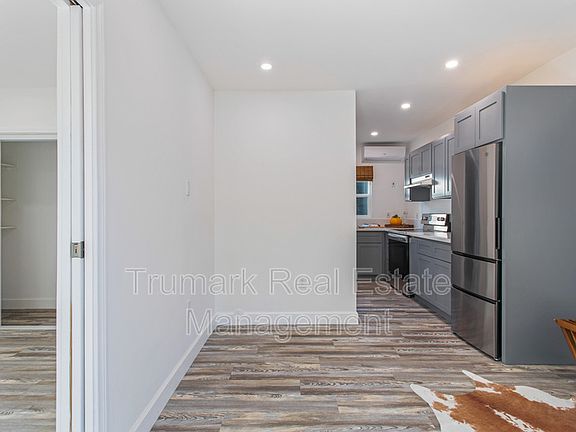 5th image of 5117.5 Bomer Dr