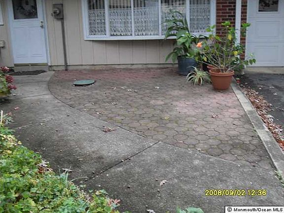 4th image of 183 Sterling Court #B