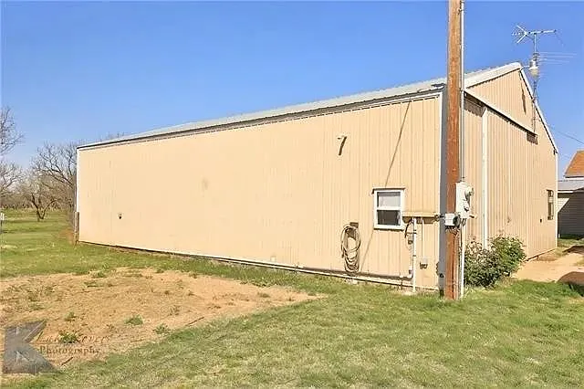 8234 County Road 266 — Photo 31