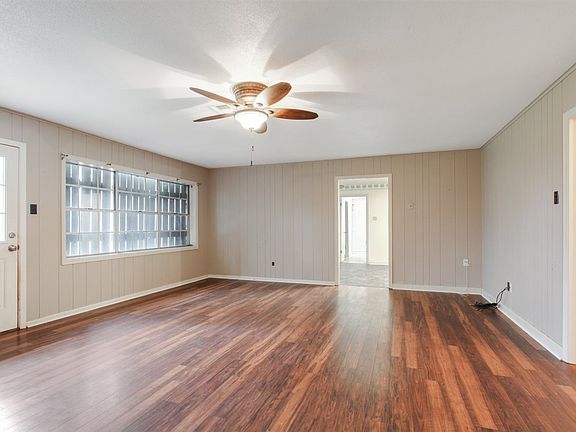 5th image of 803 Levert Dr