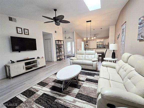 5th image of 17747 Indian Island Ct