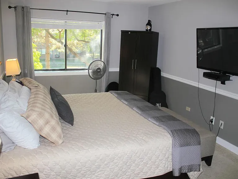 302 Hilltop Ln #F — Photo 17