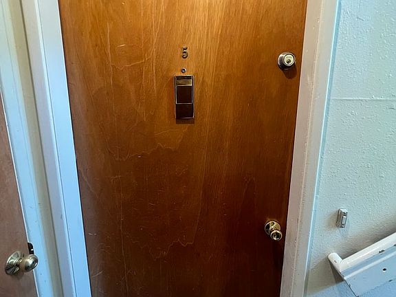 5th image of 1642 Beaver Pl #Bp-05