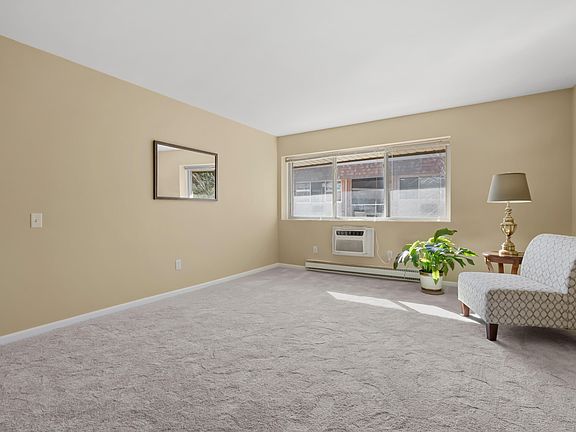 5th image of 756 W Kilgore Rd APT 306