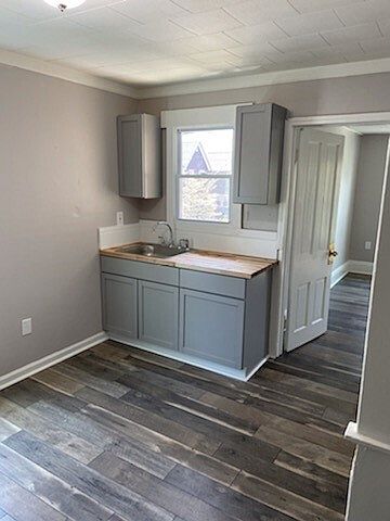 1st image of 2200 Kenneth Ave