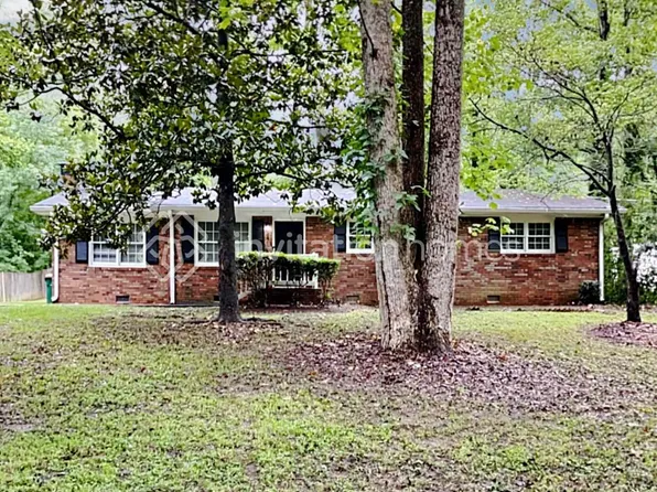 5675 Elmtree Dr, Acworth, GA 30102