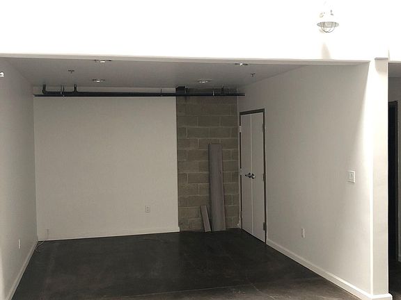 4th image of 1734 N Main St #170