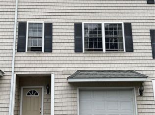 160 Shelter Rock Rd APT 8, Danbury, CT 06810