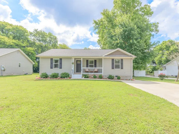 11671 Walker Rd, Soddy Daisy, TN 37379