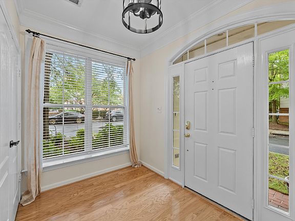 5th image of 5014 Gardner Dr