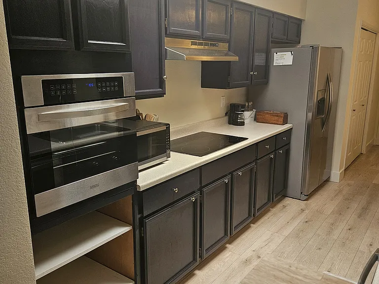 1211 W Calle Ramiro — Photo 9