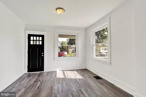 4 bed, 1596 sqft, $1,800 — Photo 4