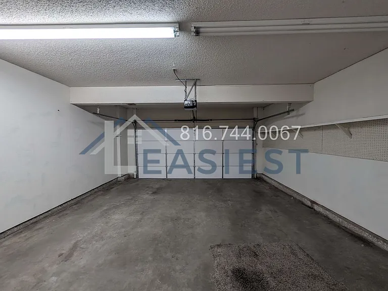 1855 NE Knollbrook St — Photo 23
