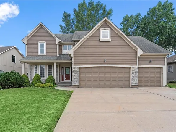 17957 W 158th St, Olathe, KS 66061