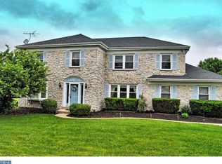 905 Winding River Ln, Phoenixville, PA 19460